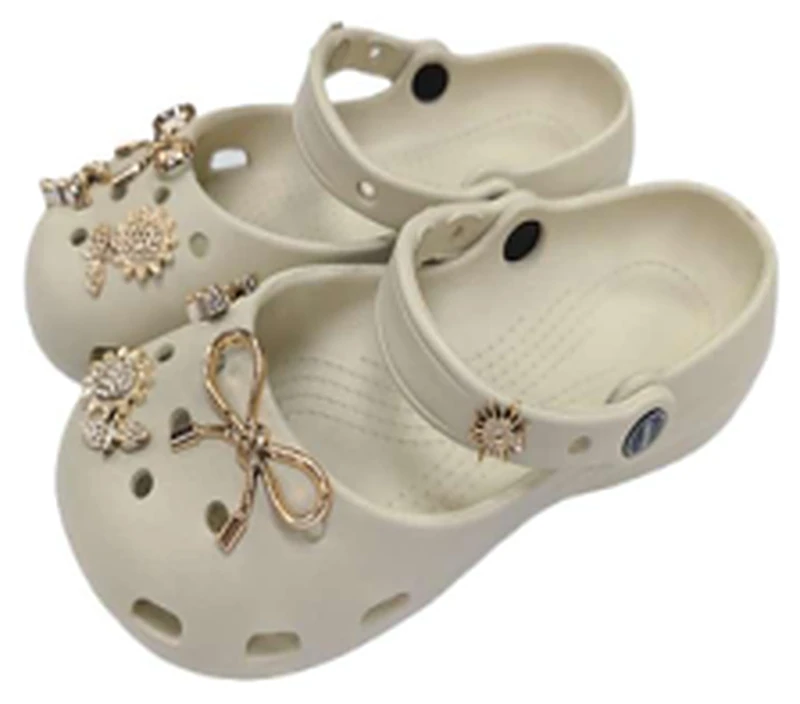 Babuche com Pins 1004 Feminino na cor Areia